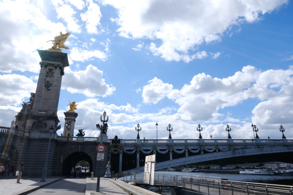 Le pont Alexandre III sous le soleil