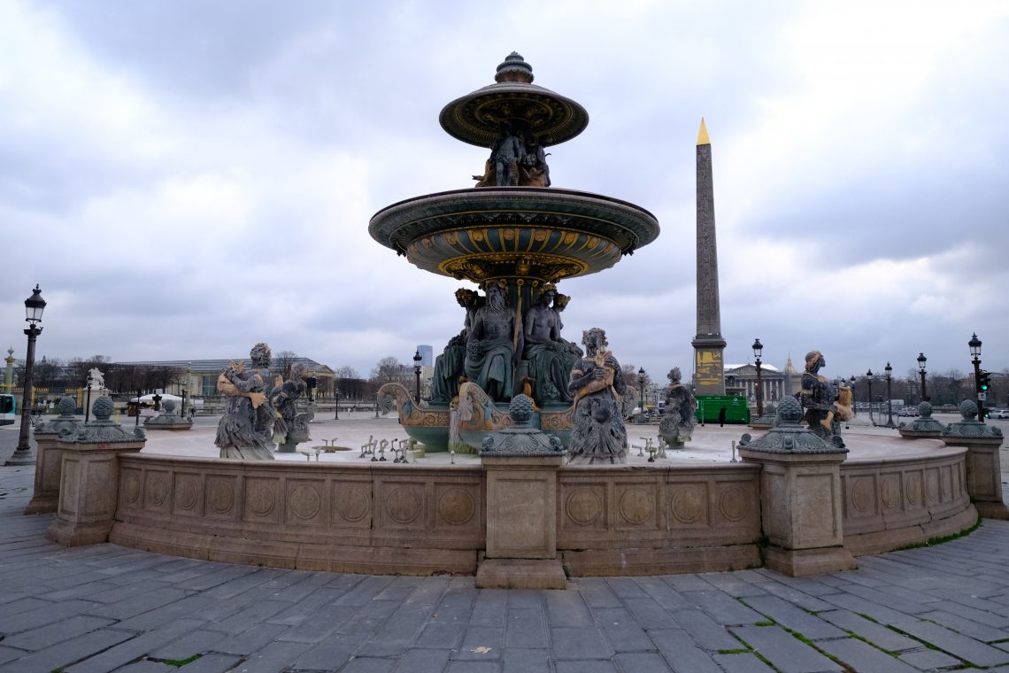 L'une des fontaines de la place de la Concorde