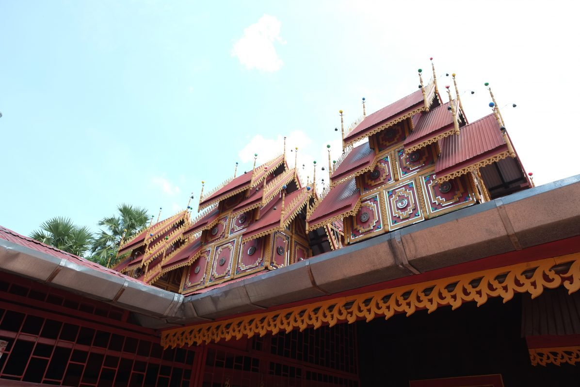 Le grand temple de Si Rong Muang à Lampang