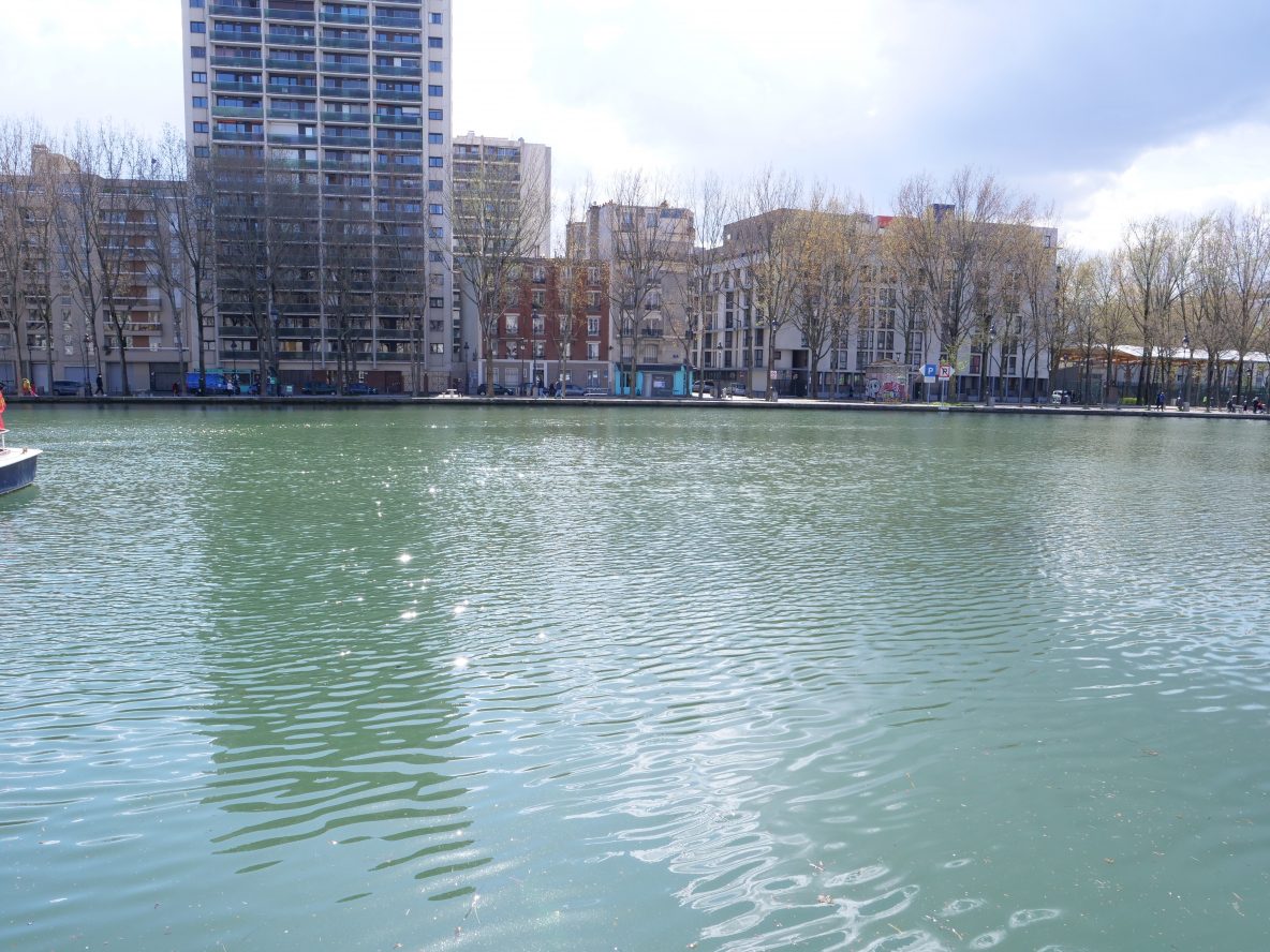 Le bassin de la Villette au début du printemps
