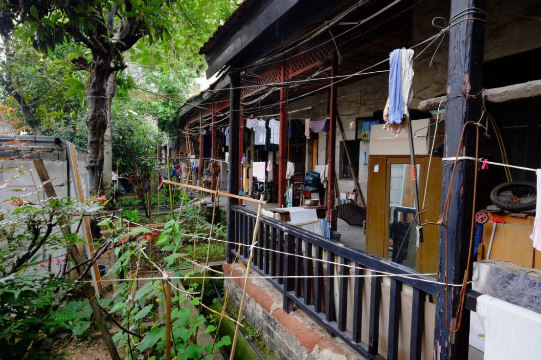 Les façades des petites maisons du quartier historique de Tan Hualin