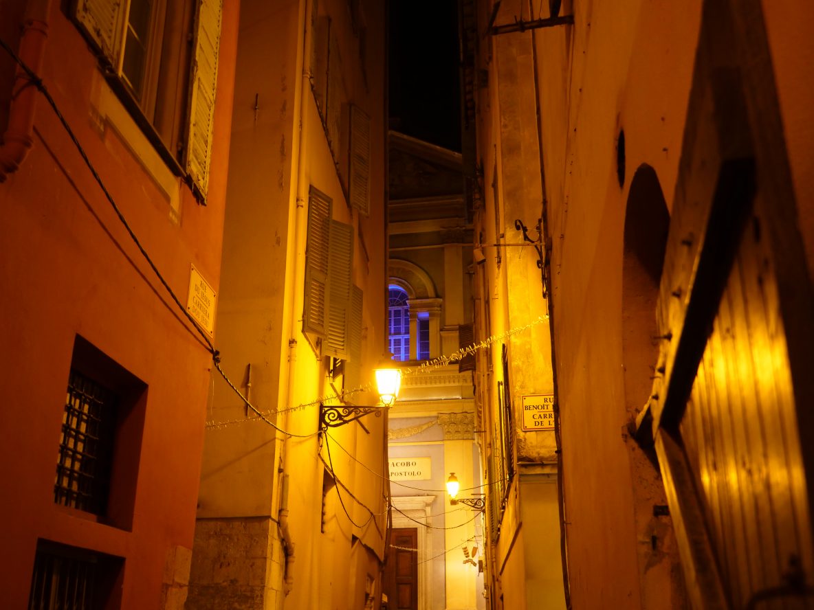 Dans les ruelles du vieux Nice