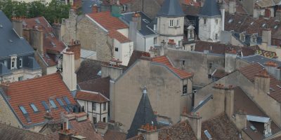 Un méli mélo de bâtiments depuis la Tour de Philippe le Bon à Dijon