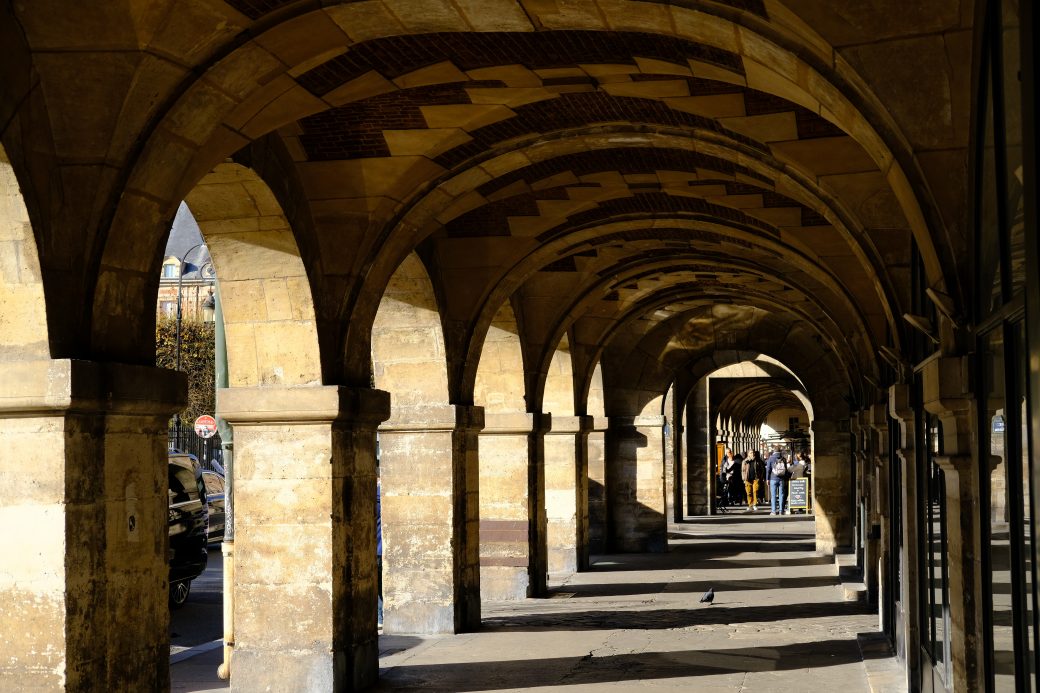 Les arches de la place des Vosges