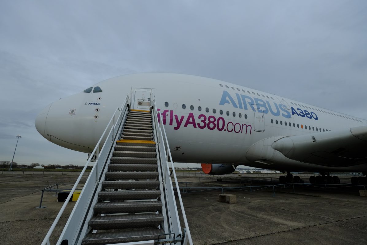 Au pied de l'A380 un des avions les plus grands