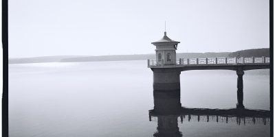 La Chine en noir et blanc, un lac dans le nord du pays