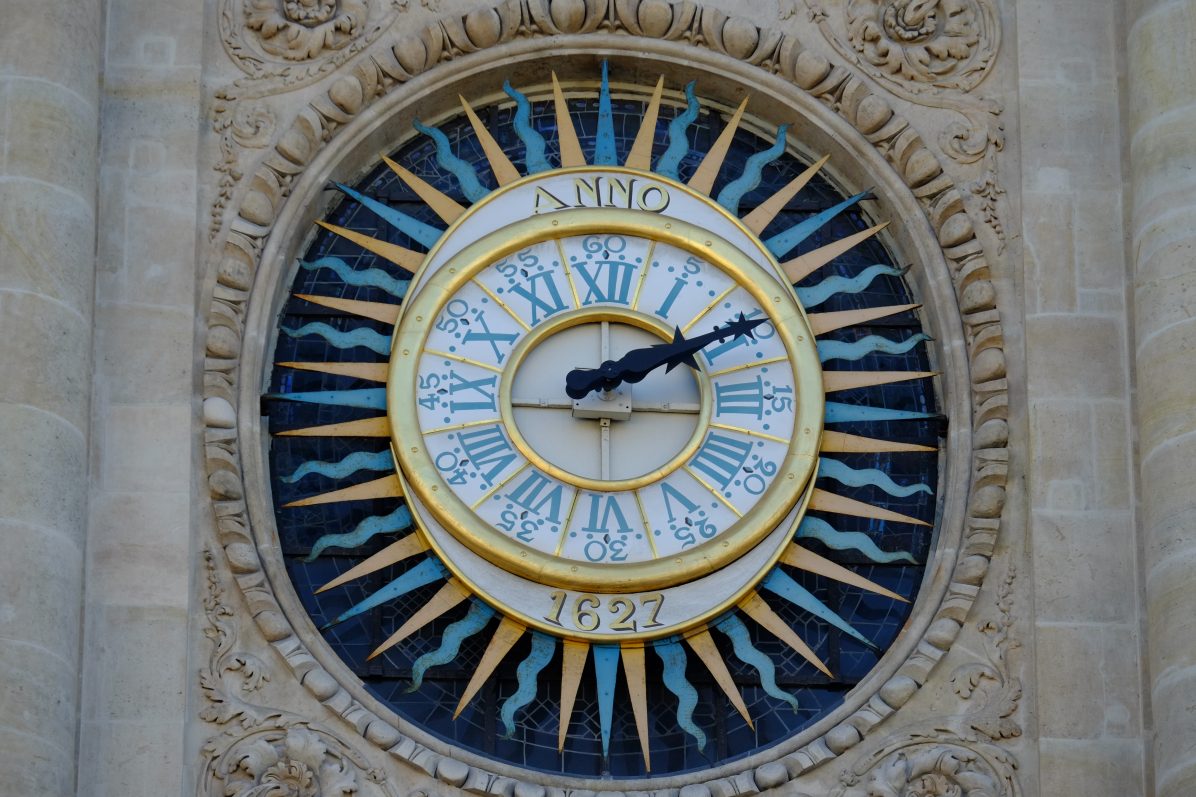 La jolie horloge de la plus belle église du Marais