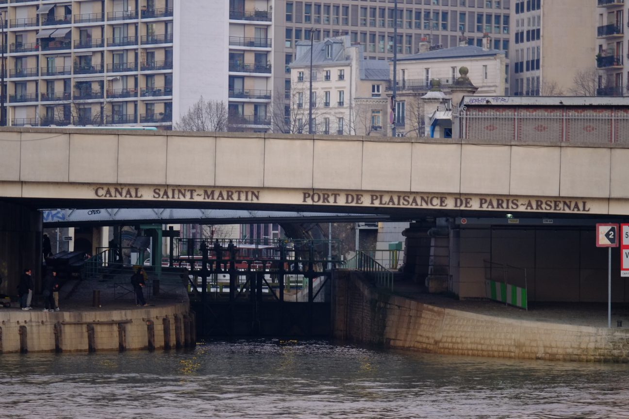 Le port Paris Arsenal abrité derrière son écluse