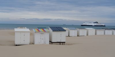 Les petites cabines de plage de Calais