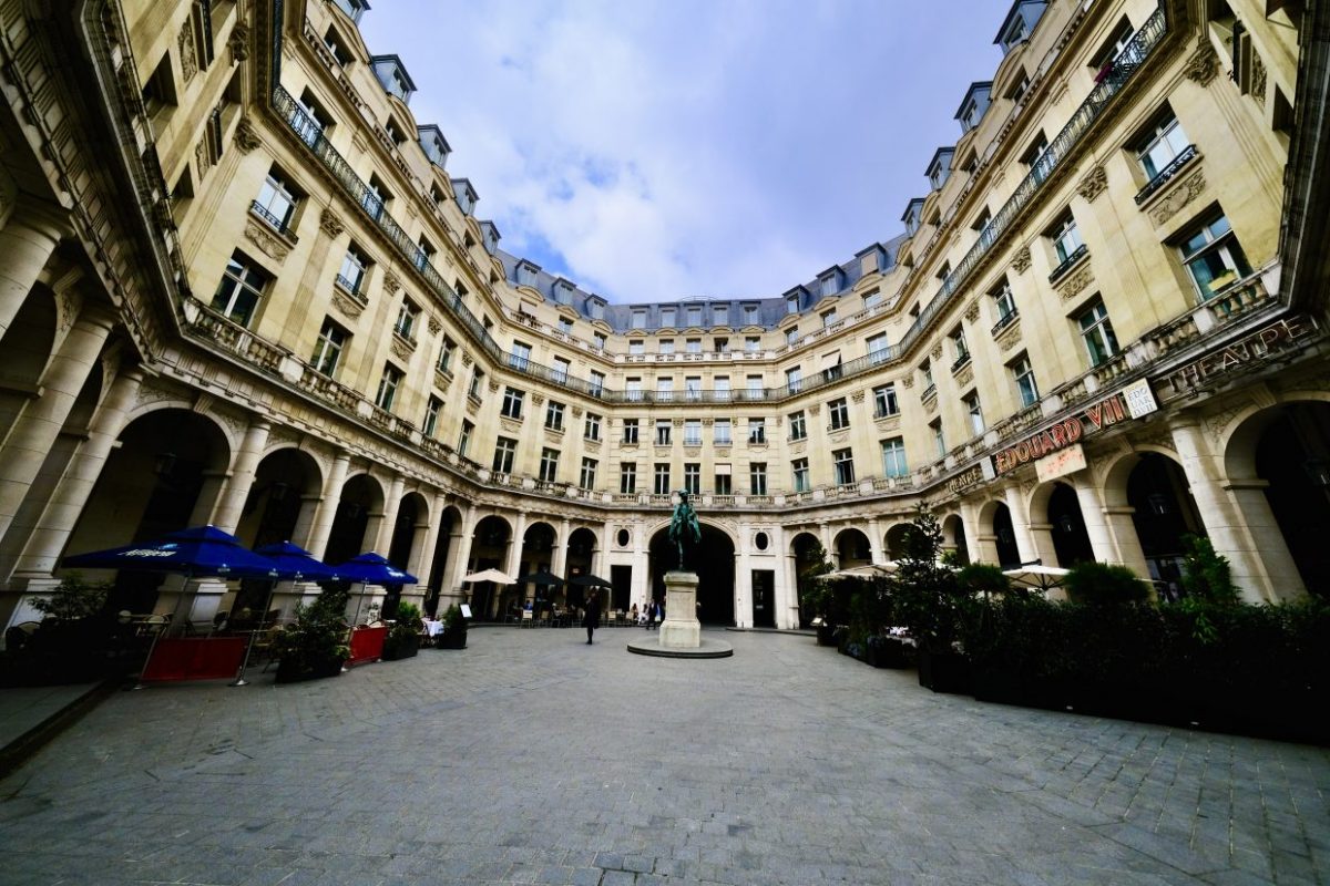 La place Edouard VII dans le neuvième arrondissement