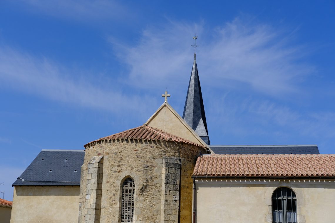 L'église Saint-Martin à Brem-sur-Mer
