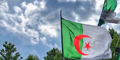 La symbolique et la signification du drapeau algérien