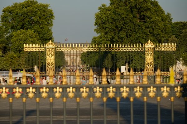 Les grilles de l'un des plus beaux jardins de Paris