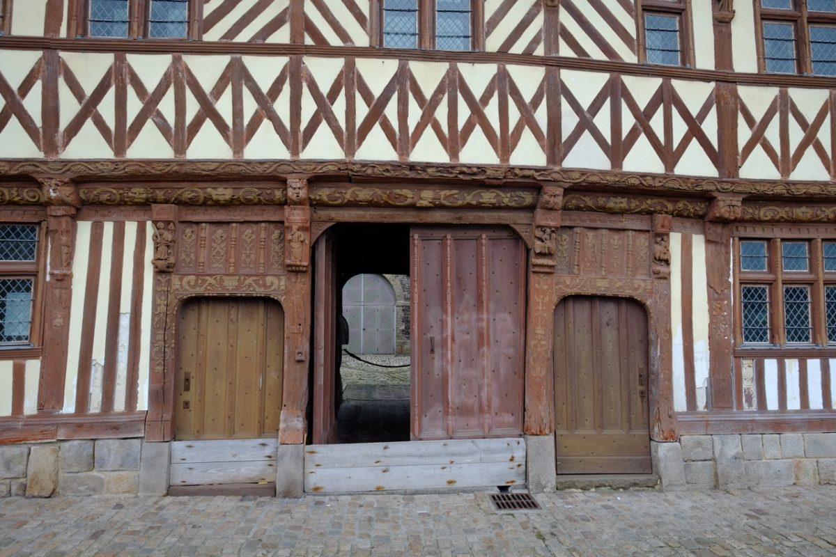 La maison Henri IV sur le quai d'aval, une maison historique qui date de 1540