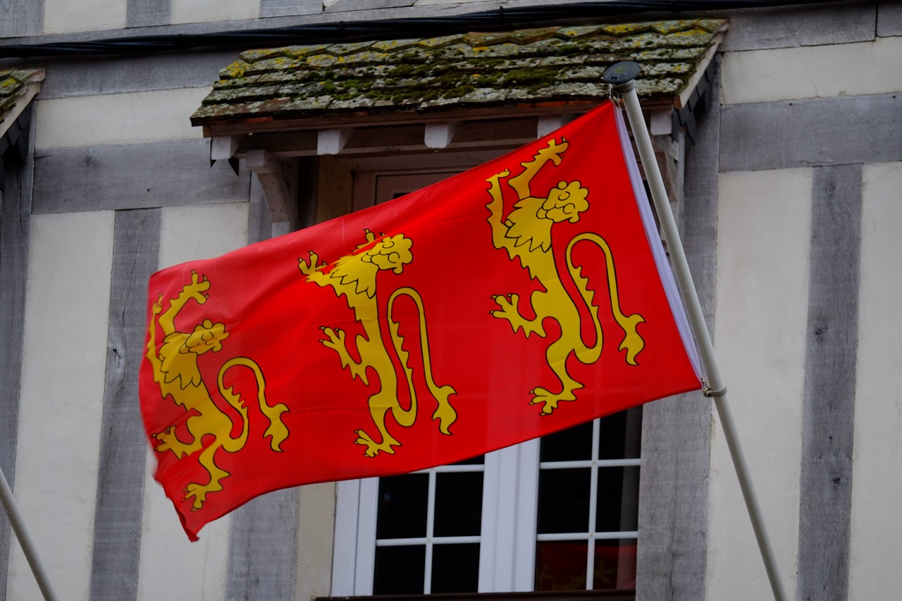 L'autre variante du drapeau normand avec trois léopards