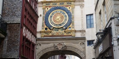 Le Gros-Horloge vue du côté de la cathédrale de Rouen