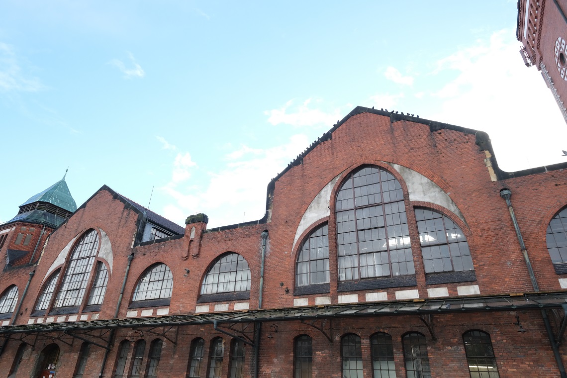 La façade du grand marché couvert de Wroclaw