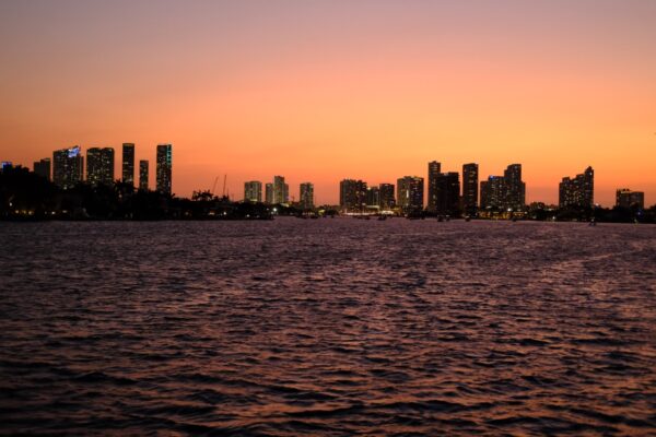 La skyline de Miami au crépuscule