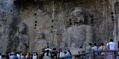 Le Bouddha Géant de Longmen non loin de Luoyang