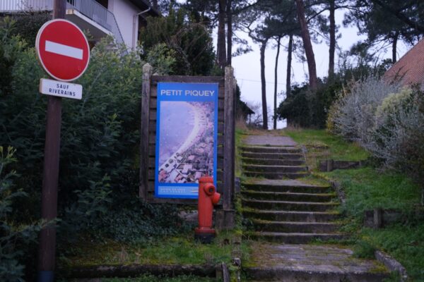 Un petit passage pour rejoindre Petit Piquey, un village méconnu du bassin d'Arcachon