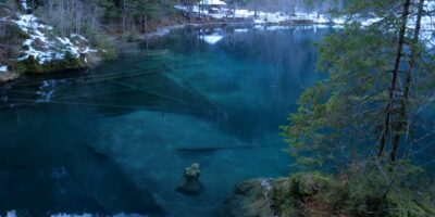 Blausee un magnifique lac de montagne suisse