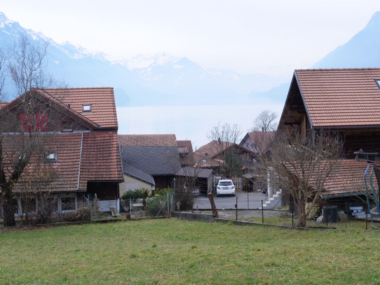 La petite ville de Brienz et son lac La petite ville de Brienz et son lac