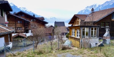 Les chalets de Brienz, un joyau architectural suisse © Yann Vernerie